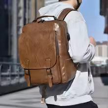 Cuero Premium para el Hombre Moderno | Mochilas y  Billetera Accesorios Exclusivos